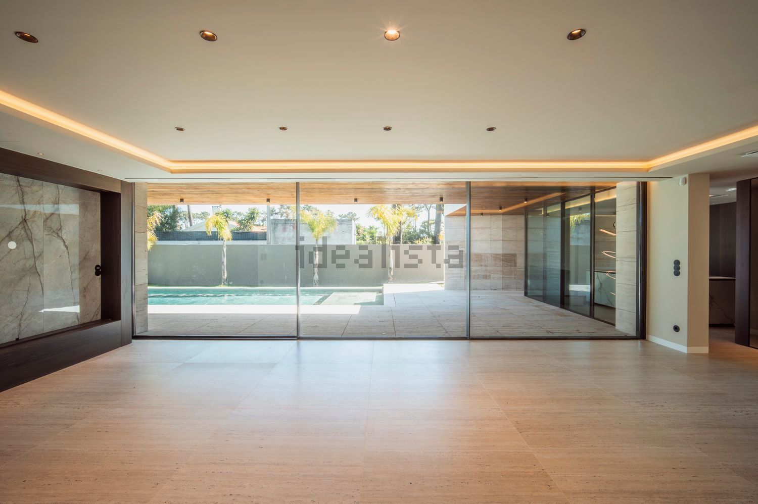 小楼房或独栋别墅出售在Avenida do Mar - 客厅