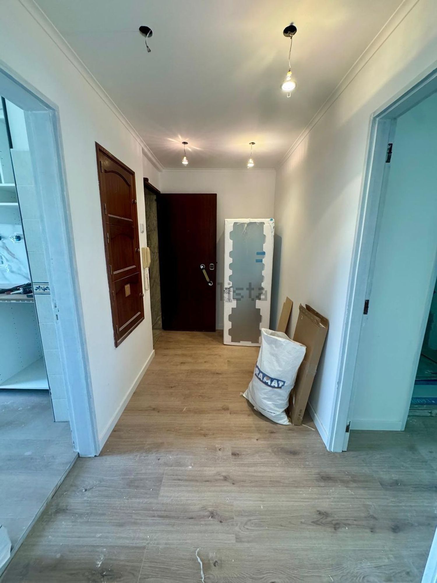 公寓 t2出售在Rua Firmino Rebelo - 过道