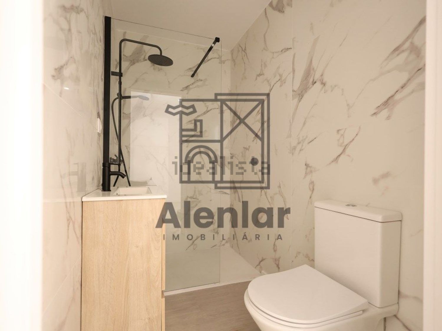 小楼房或独栋别墅出售在Ventosa - 照片