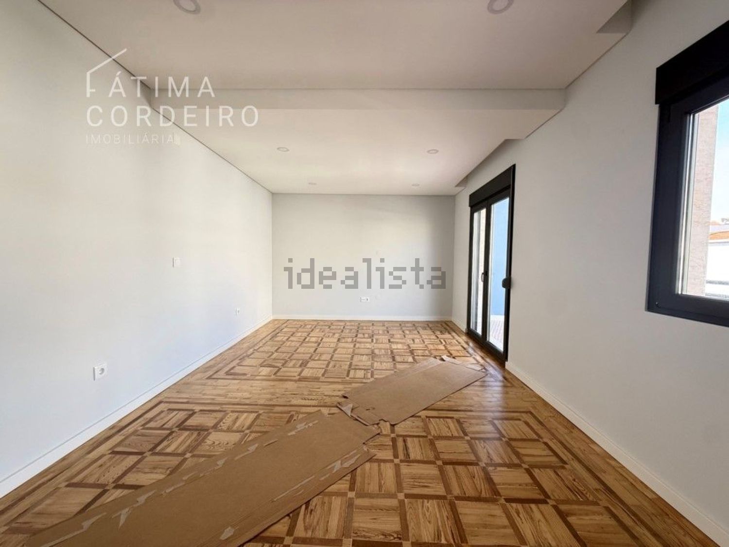 出租公寓 t2在Rua Capitão Leitão, 77 a - 居住