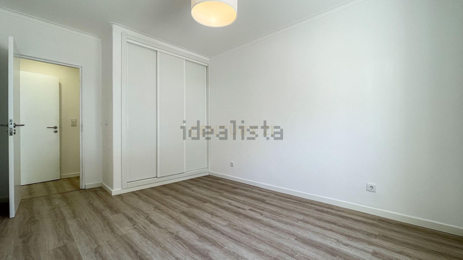 出租t0（单人公寓）在Rua Fernando Pessoa, 58 - 居住