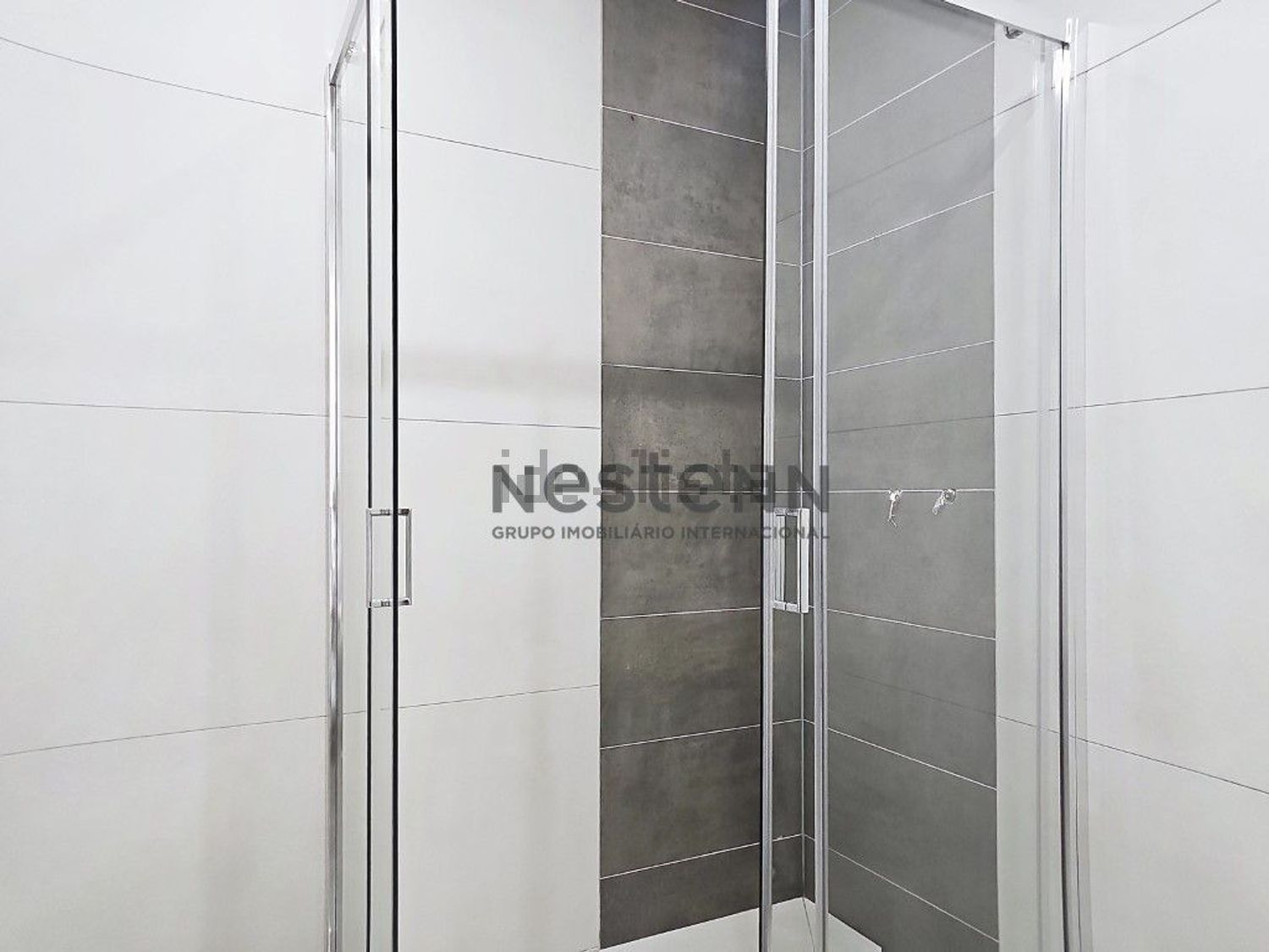 小楼房或独栋别墅出售在Rua do Forno s/n - 卫生间