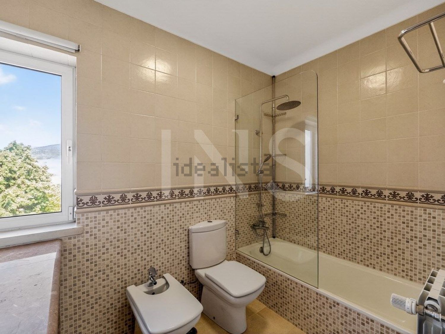 小楼房或独栋别墅出售在Rua do Beco - 卫生间