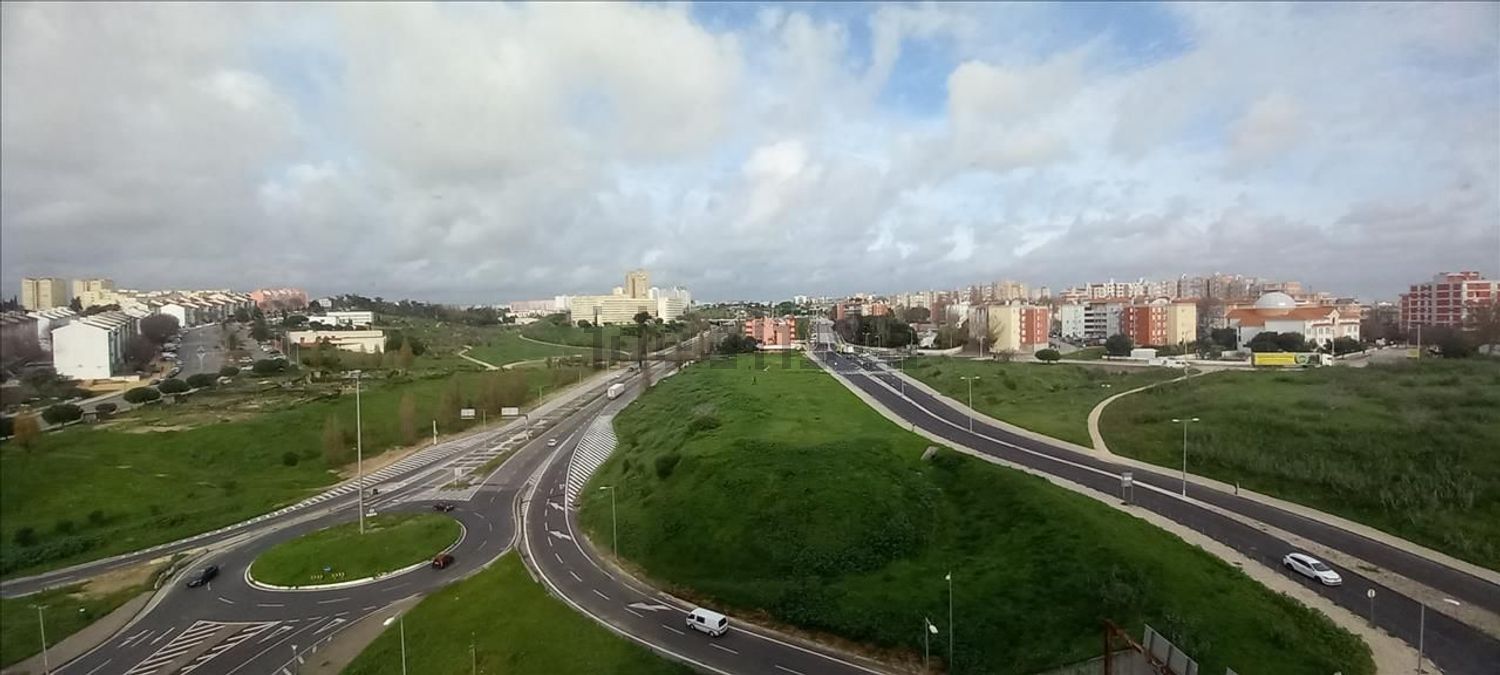 公寓 t1出售在Avenida Cidade de Bratislava - 照片