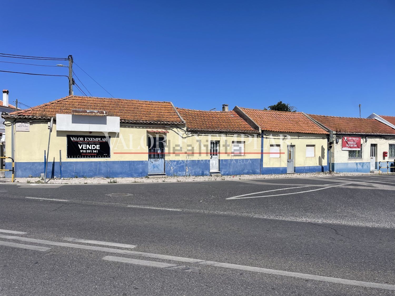 联排别墅出售在Moita - 外立面