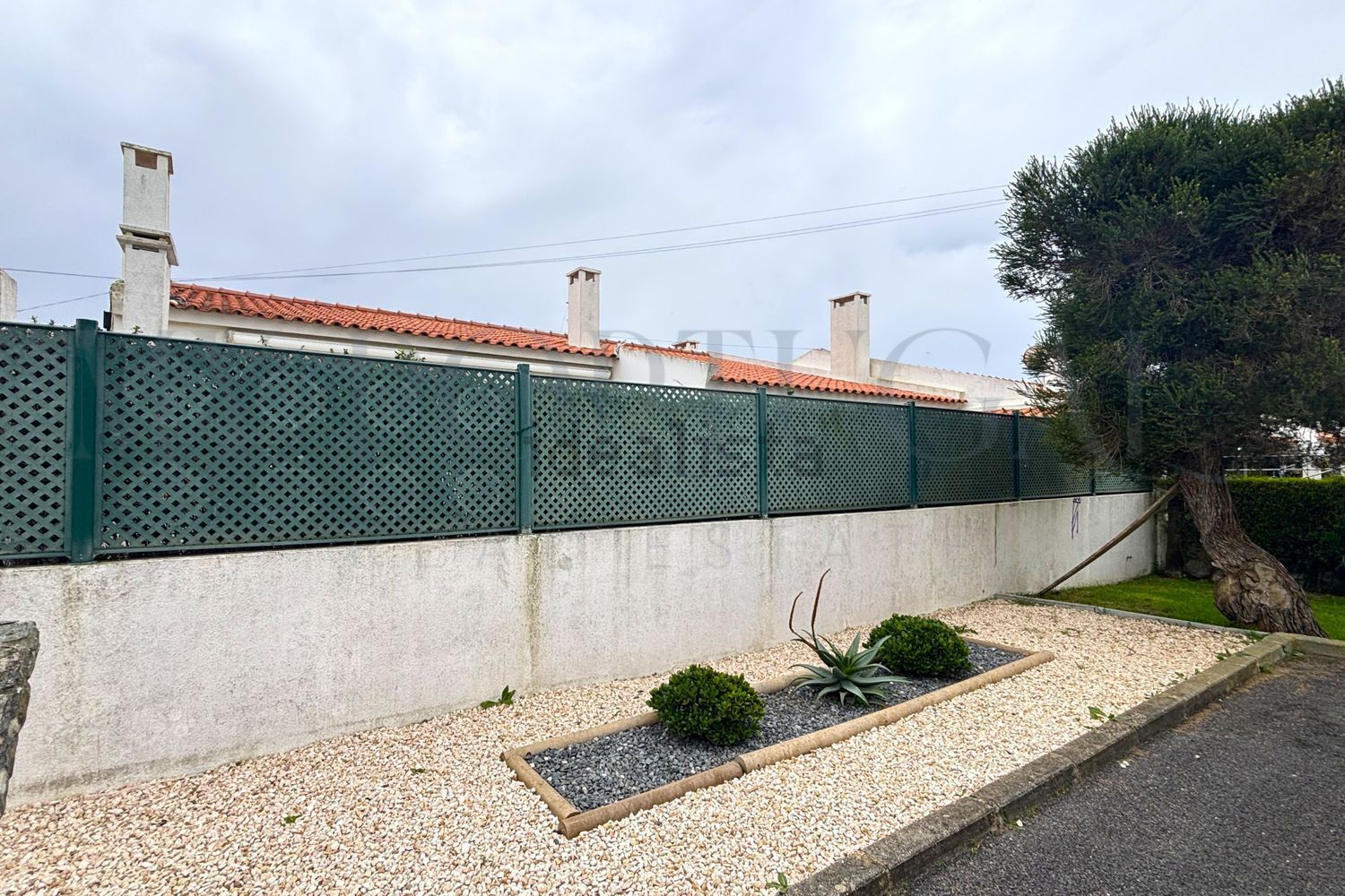 出租小楼房或独栋别墅在Praceta da Liberdade - 照片