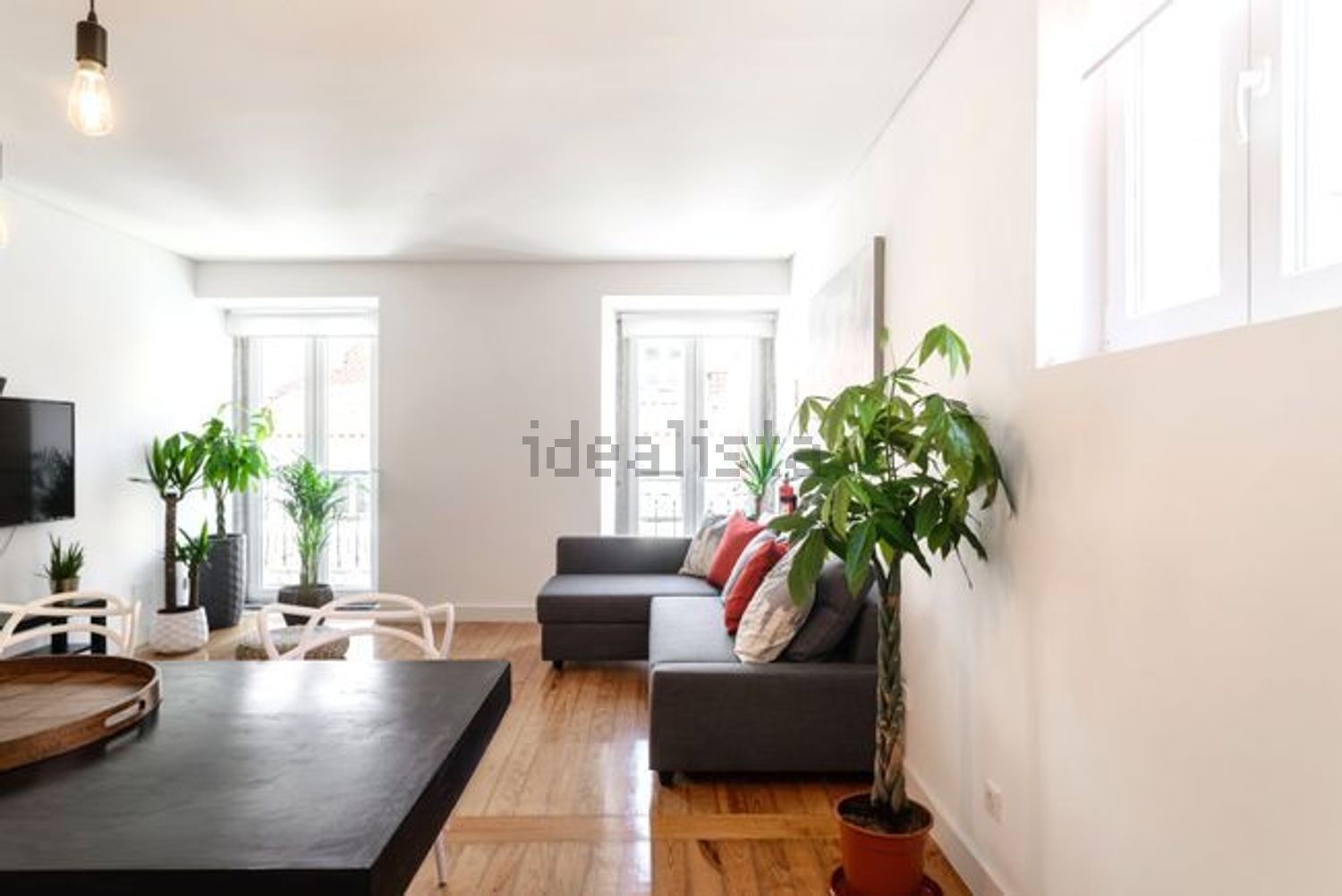 公寓 t2出售在Rua do Poço dos Negros - 客厅