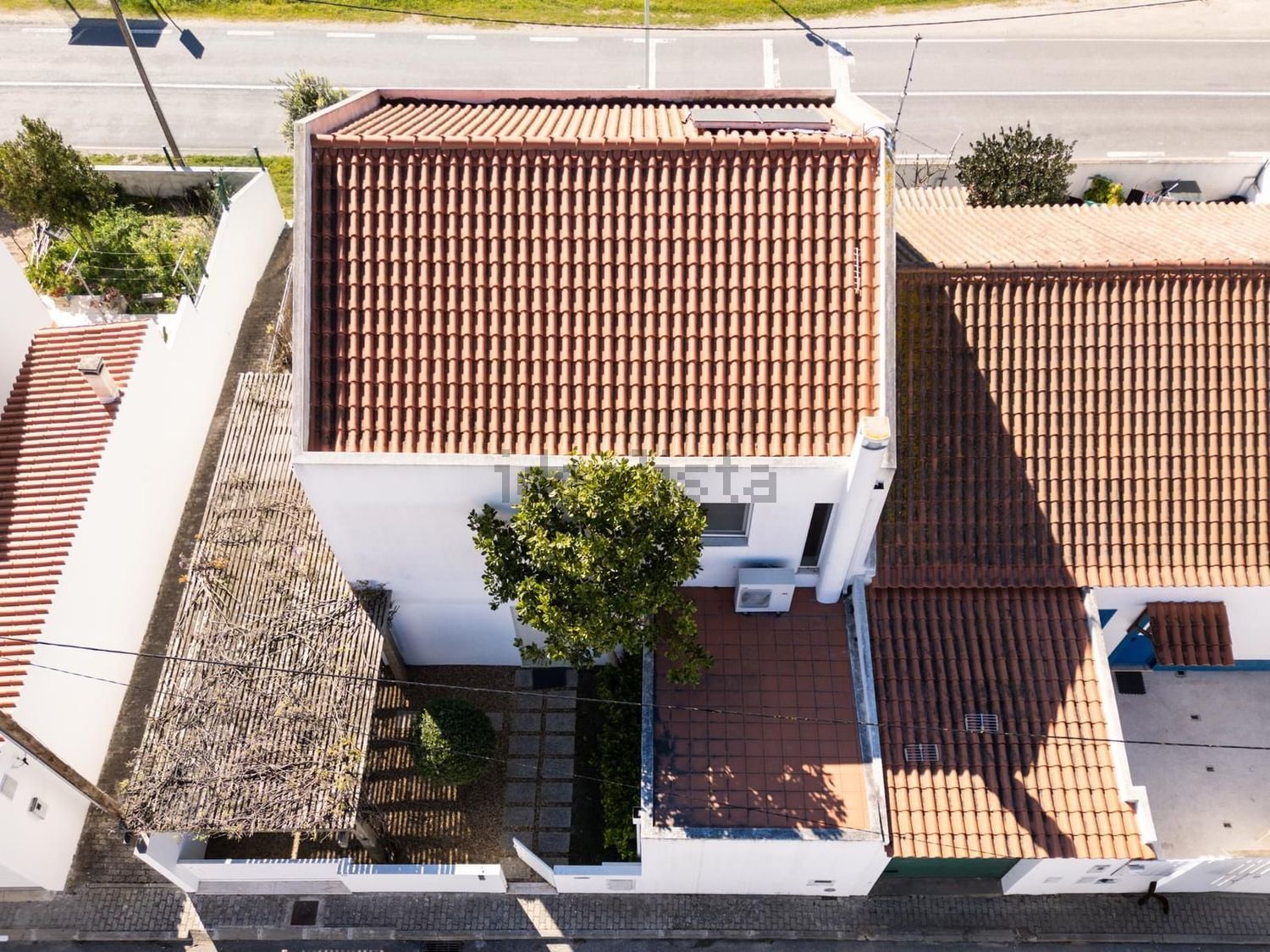 小楼房或独栋别墅出售在Rua da Mondina - 外立面