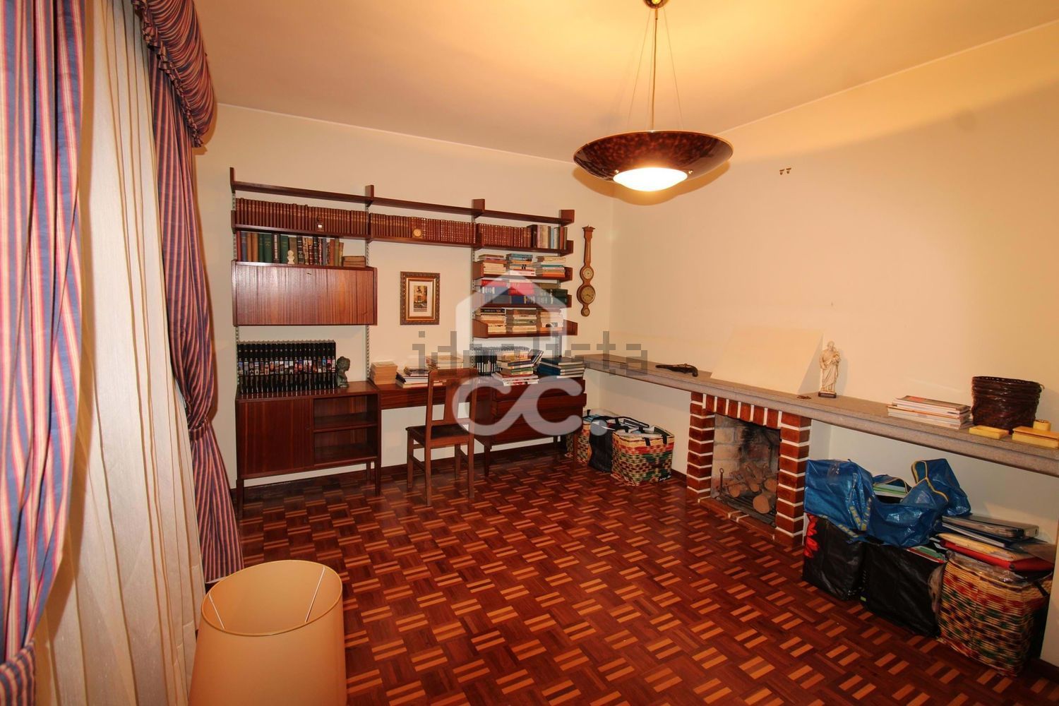 小楼房或独栋别墅出售在Santo Antão e São Julião do Tojal - 客厅