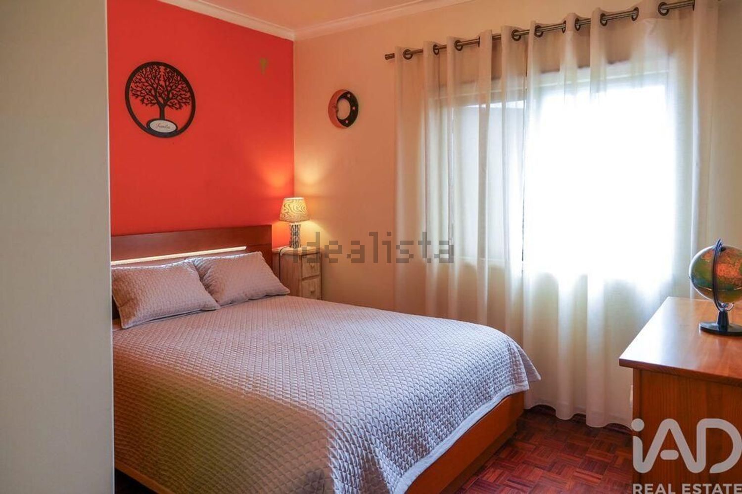 小楼房或独栋别墅出售在Carregado e Cadafais - 卧室