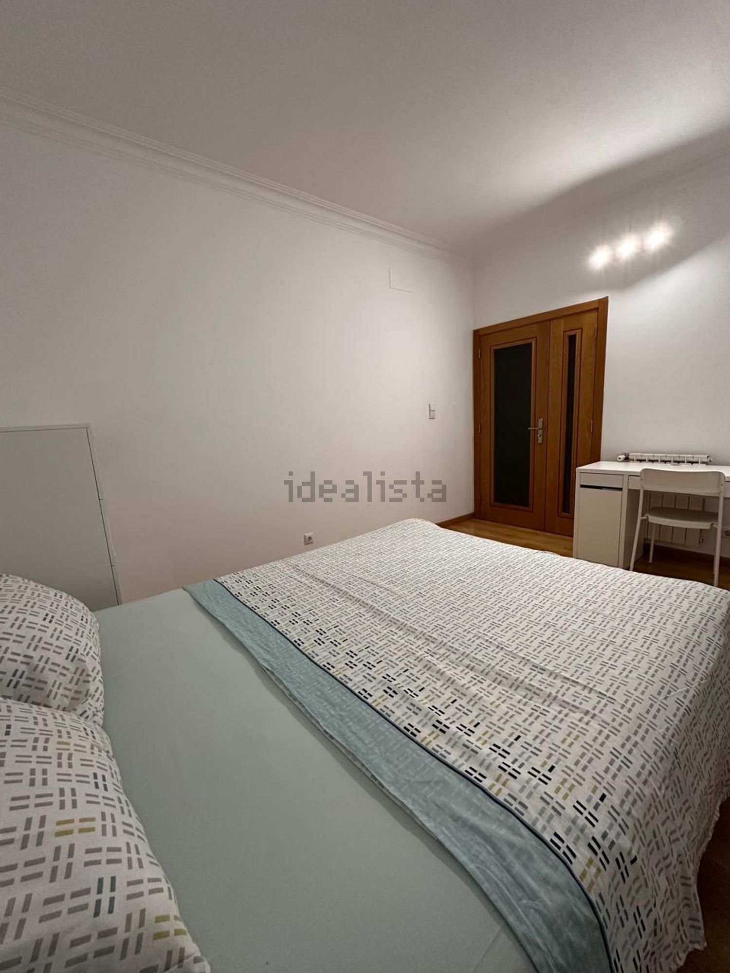 出租房间在Rua Eusébio Leão, 2 - 卧室