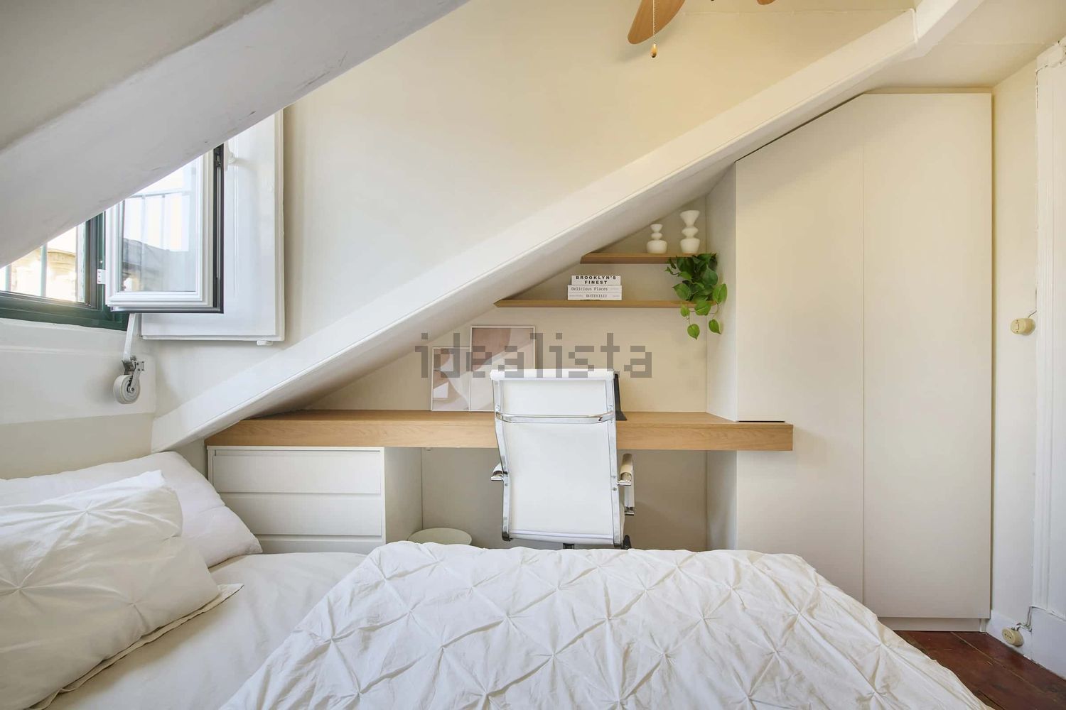 出租房间在Largo Vitorino Damásio, 2 - 照片