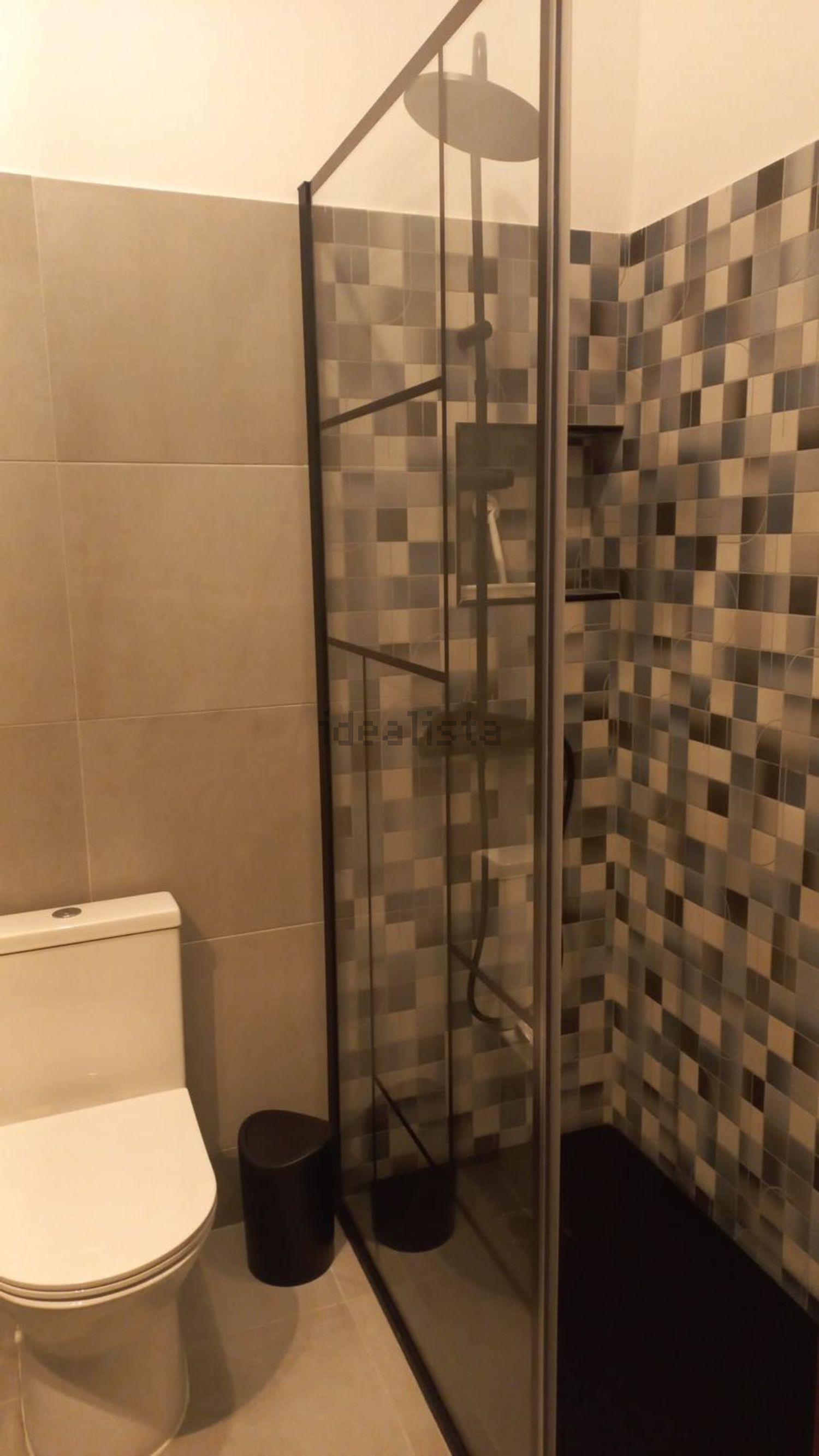 出租房间在Rua António José de Almeida, 3 - 卫生间