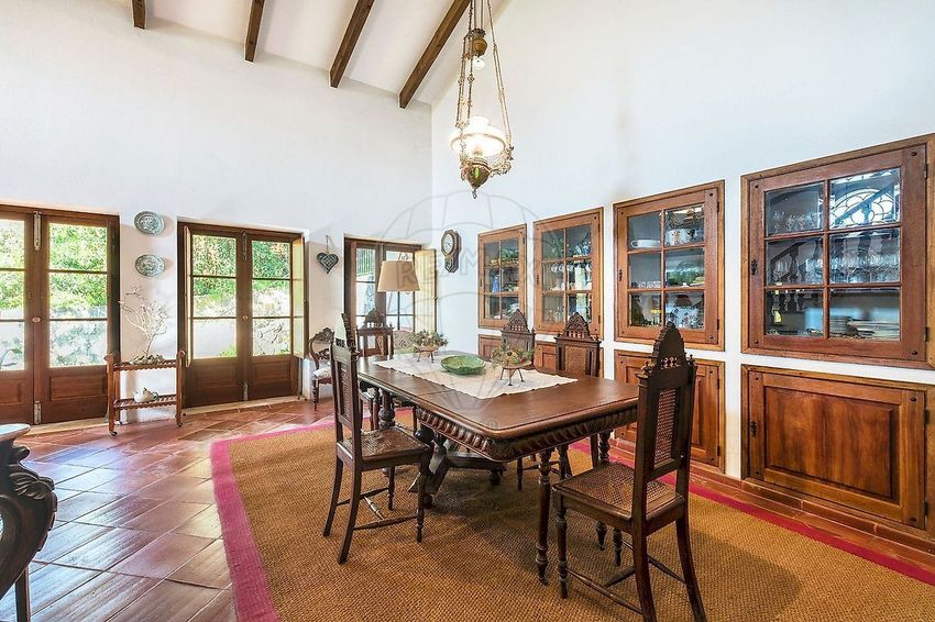 小楼房或独栋别墅出售R. da Portela