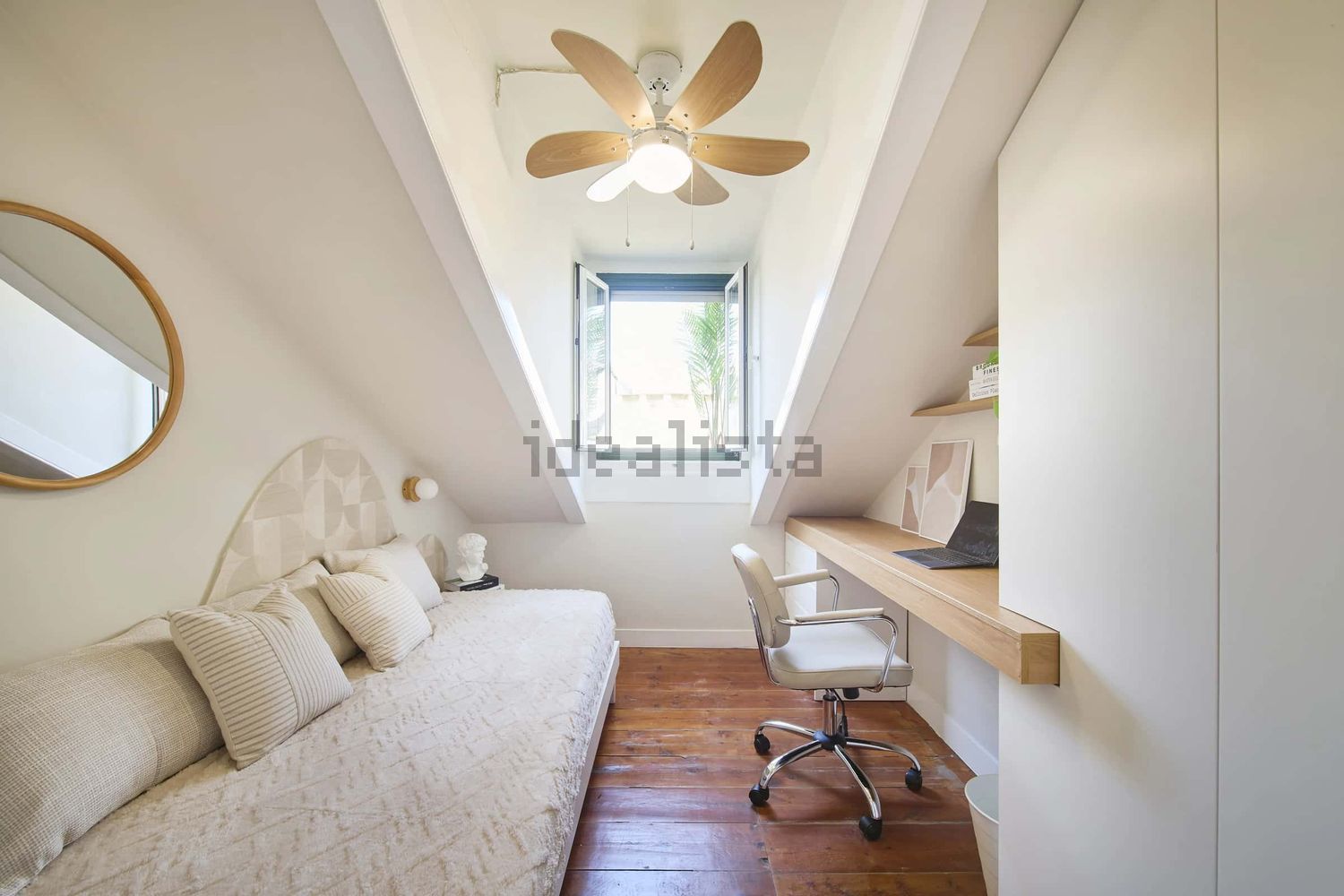 出租房间在Largo Vitorino Damásio, 2 - 客厅