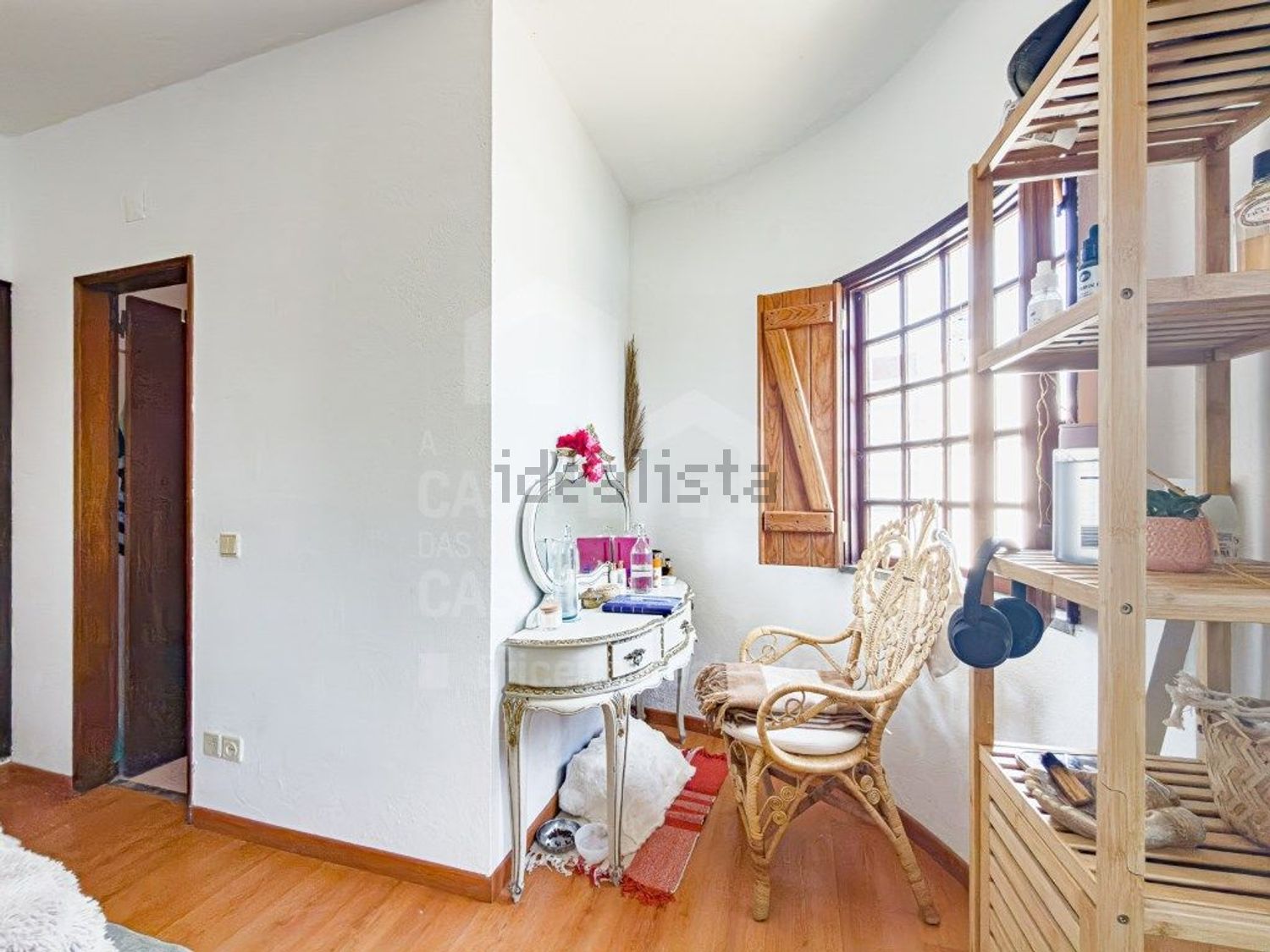 小楼房或独栋别墅出售在São Pedro da Cadeira - 试衣间