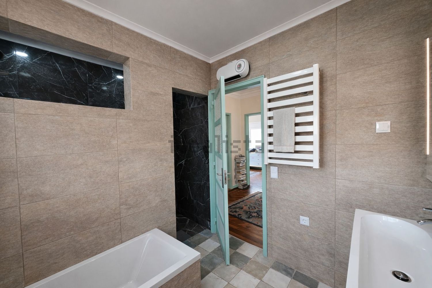 小楼房或独栋别墅出售在Estrada Nacional 10 - 卫生间