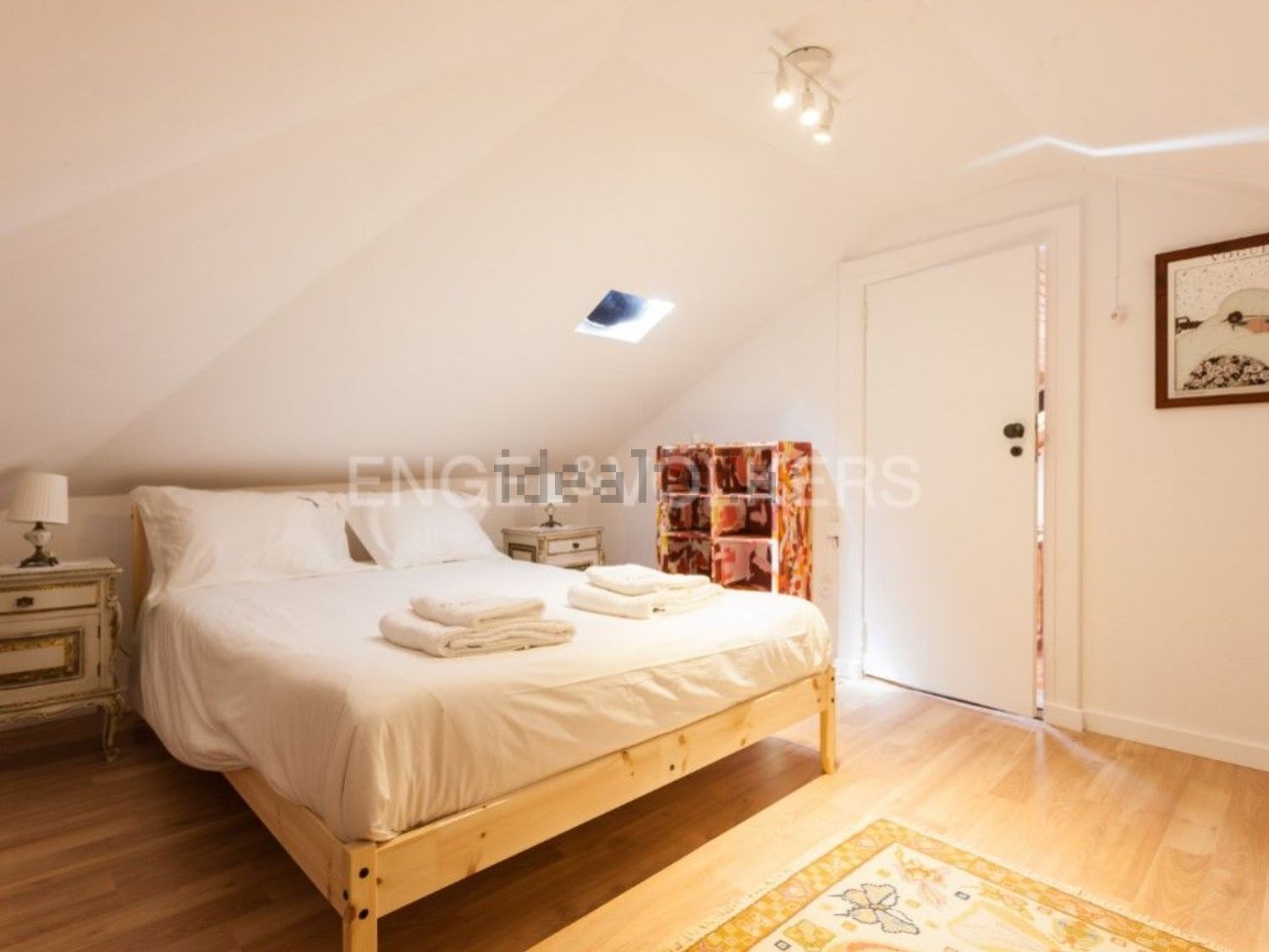 小楼房或独栋别墅出售在Dois Portos e Runa - 卧室