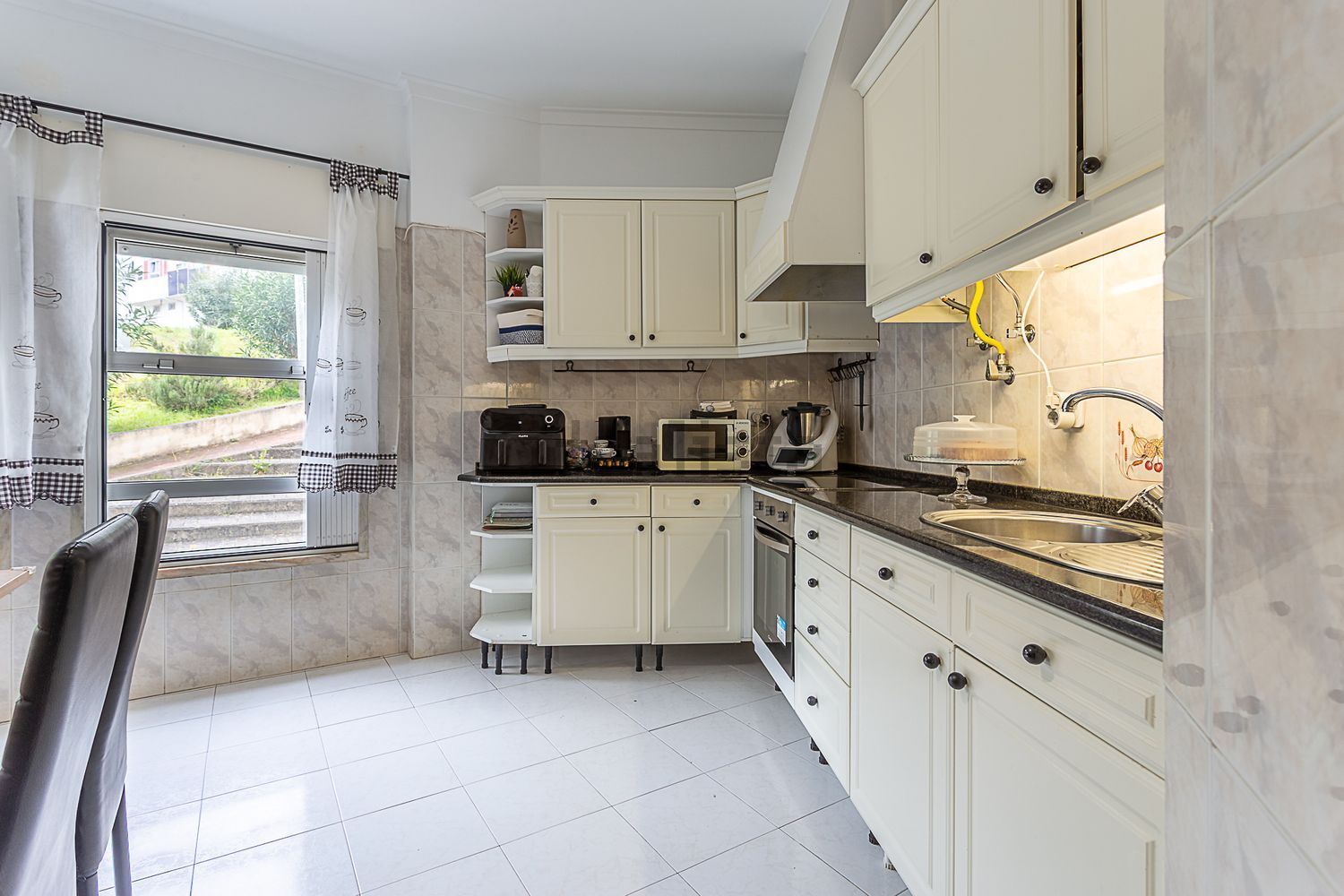 出租公寓 t2在Praça Arquimedes Silva Santos - 厨房