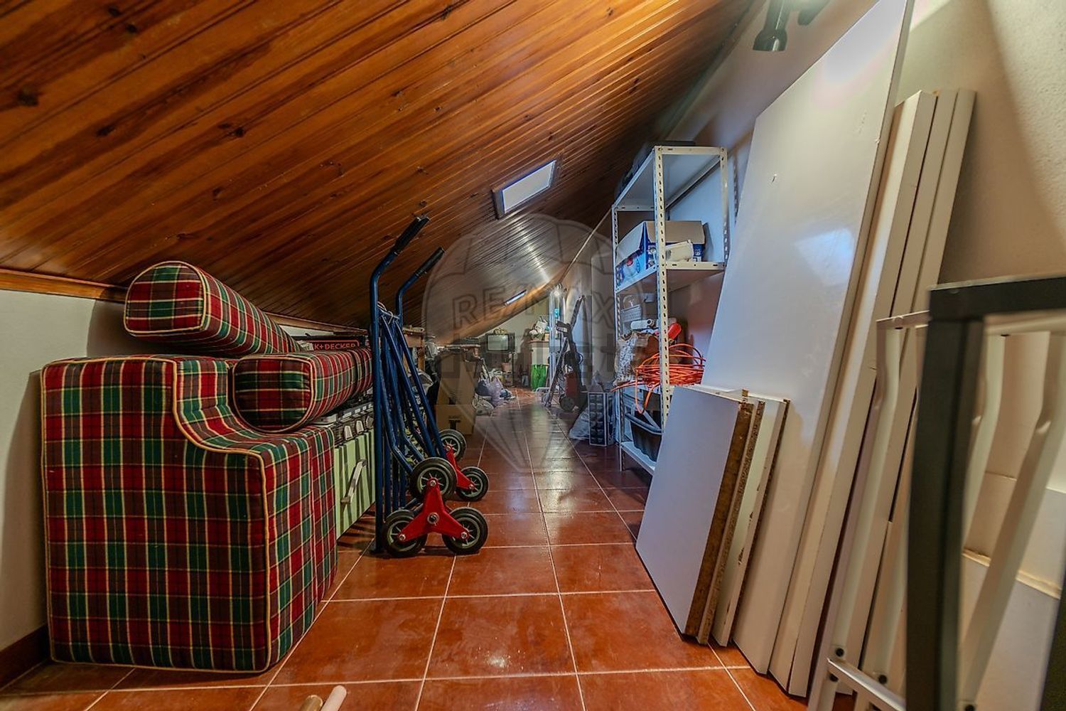 小楼房或独栋别墅出售在São Quintino - 照片