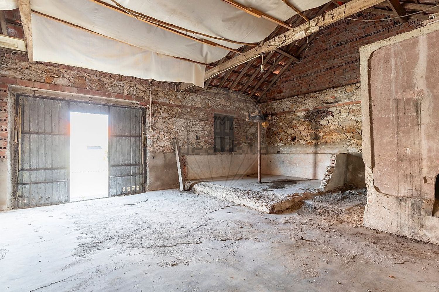 小楼房或独栋别墅出售在Rua da Guerra Peninsular - 照片