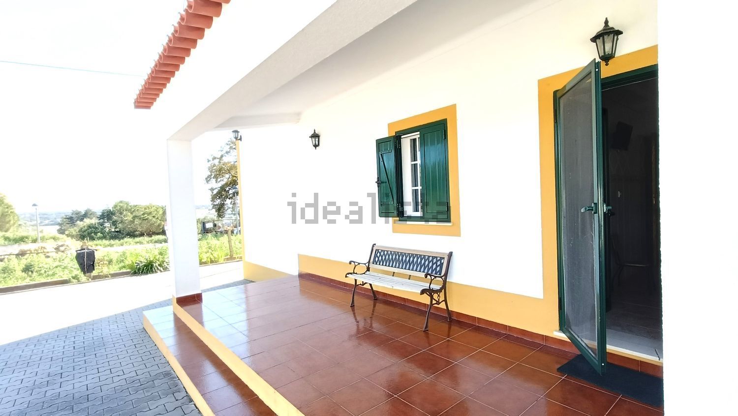 小楼房或独栋别墅出售在Rua do Barrancão, 25 - 门廊