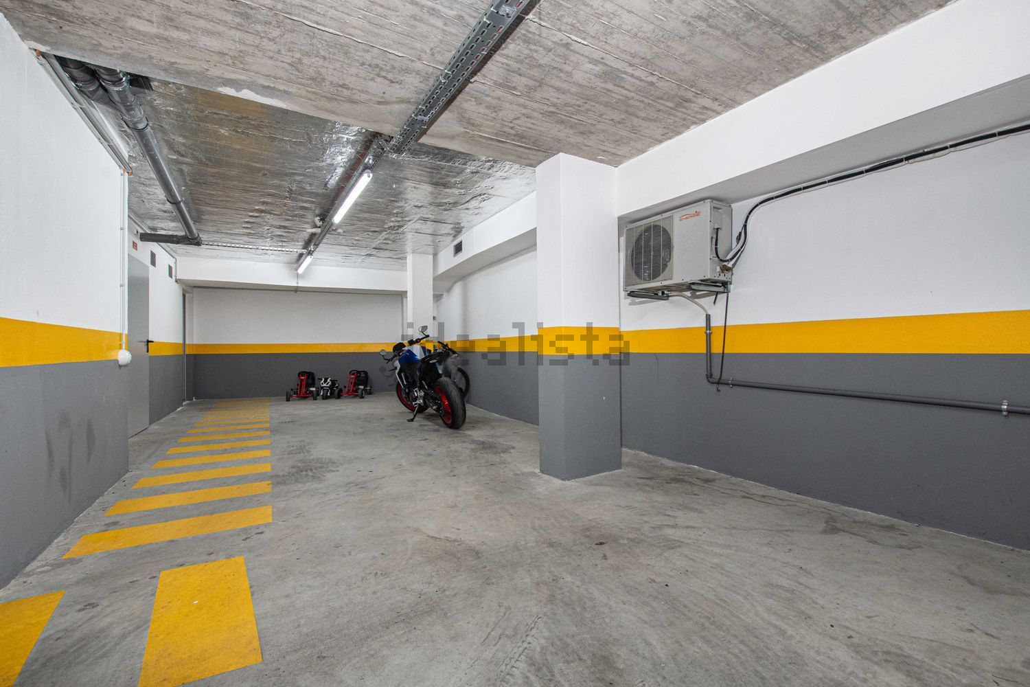 公寓 t2出售在Praça 1º de Maio, 4 - 停车位