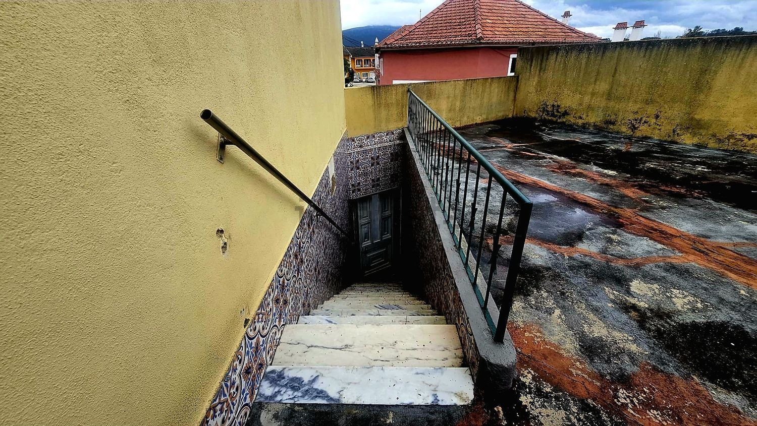 小楼房或独栋别墅出售在Rua da Cerca - 详情