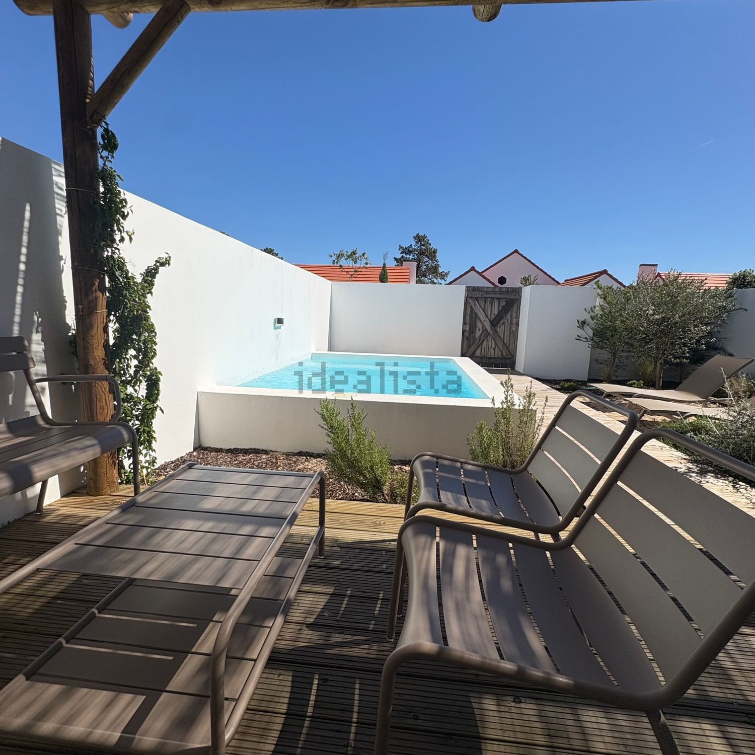 小楼房或独栋别墅出售在Rua da Eira - 阳台