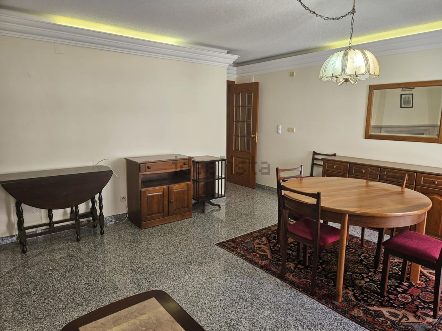 出租公寓 t2在Rua Miguel Torga, 194 - 客厅