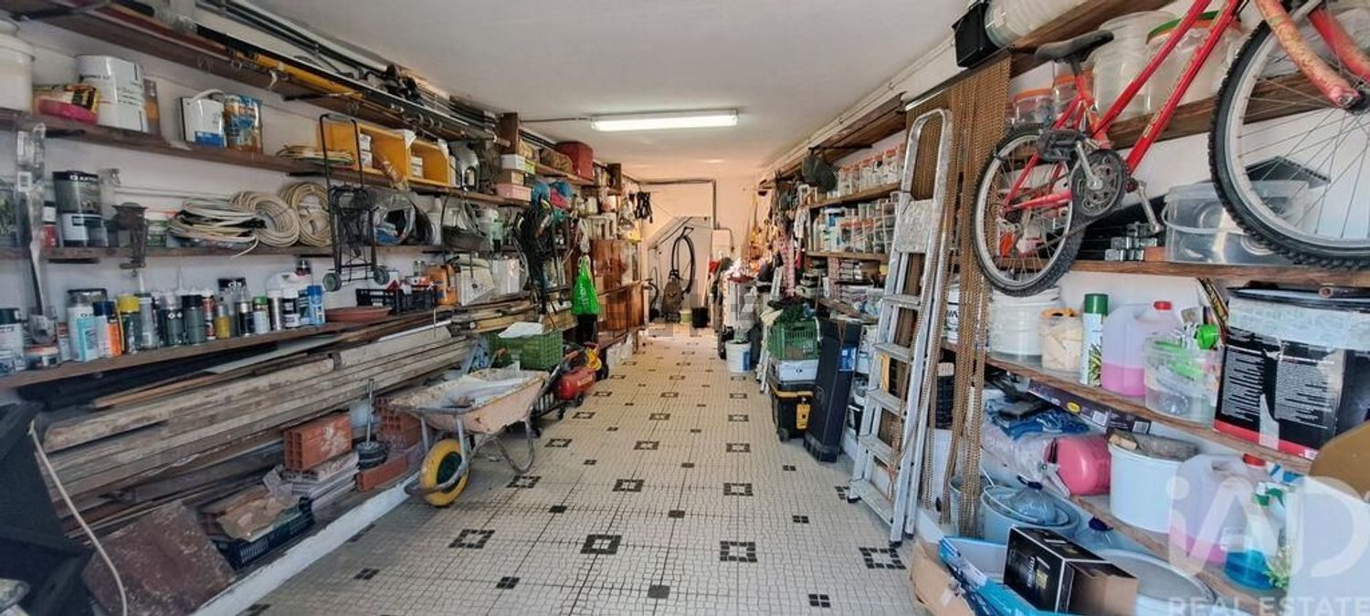 双拼别墅出售在Santa Cruz - 停车位