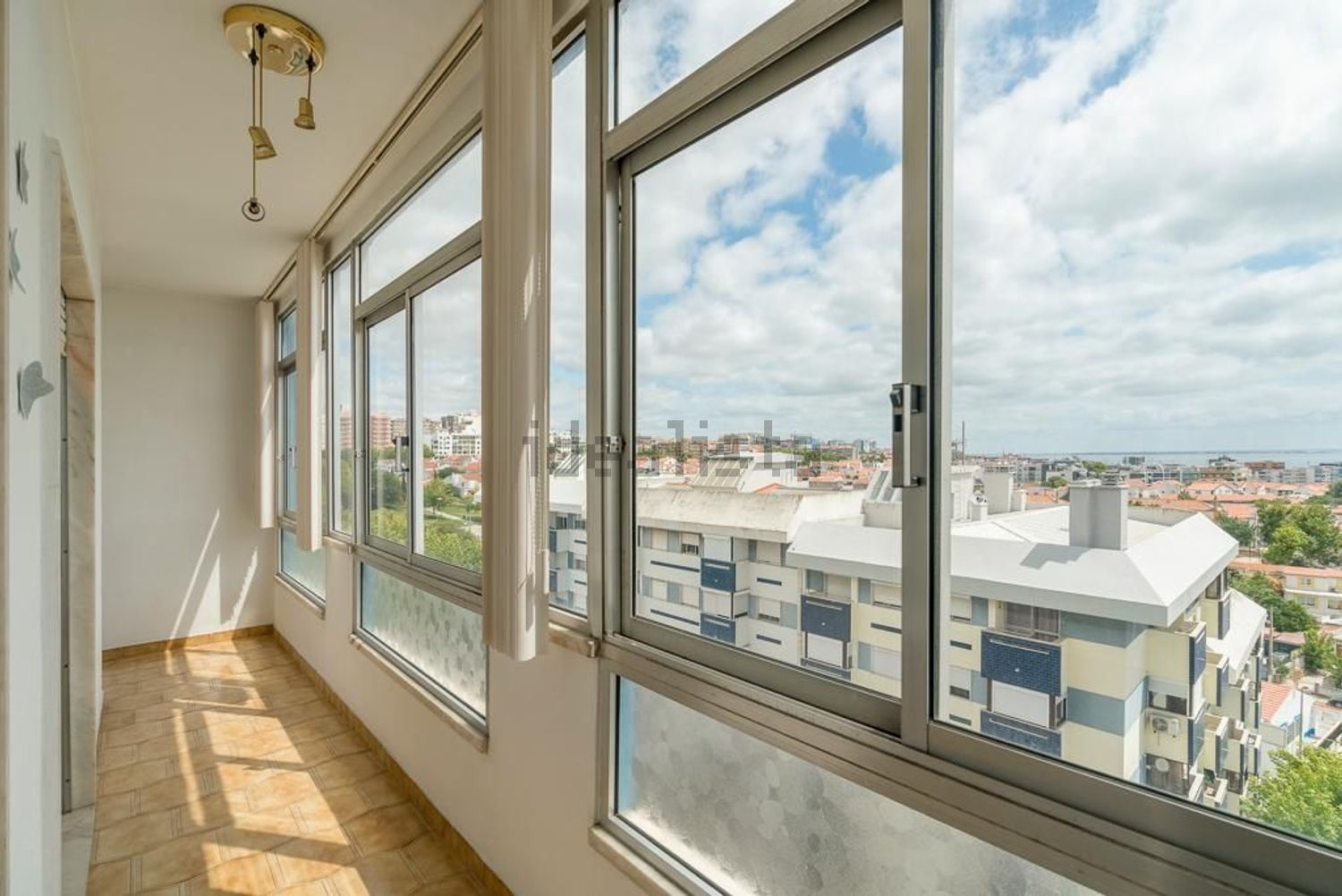 出租房间在Rua Ramiro Ferrão, 53 - 阳台