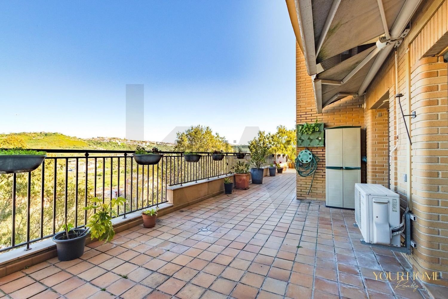 出租公寓 t3在Santo António dos Cavaleiros e Frielas - 阳台