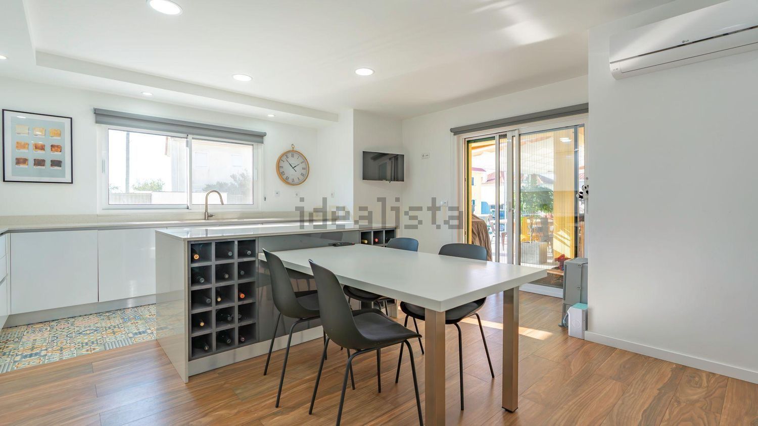 小楼房或独栋别墅出售在Avenida Engenheiro Arantes e Oliveira, 4 - 客厅