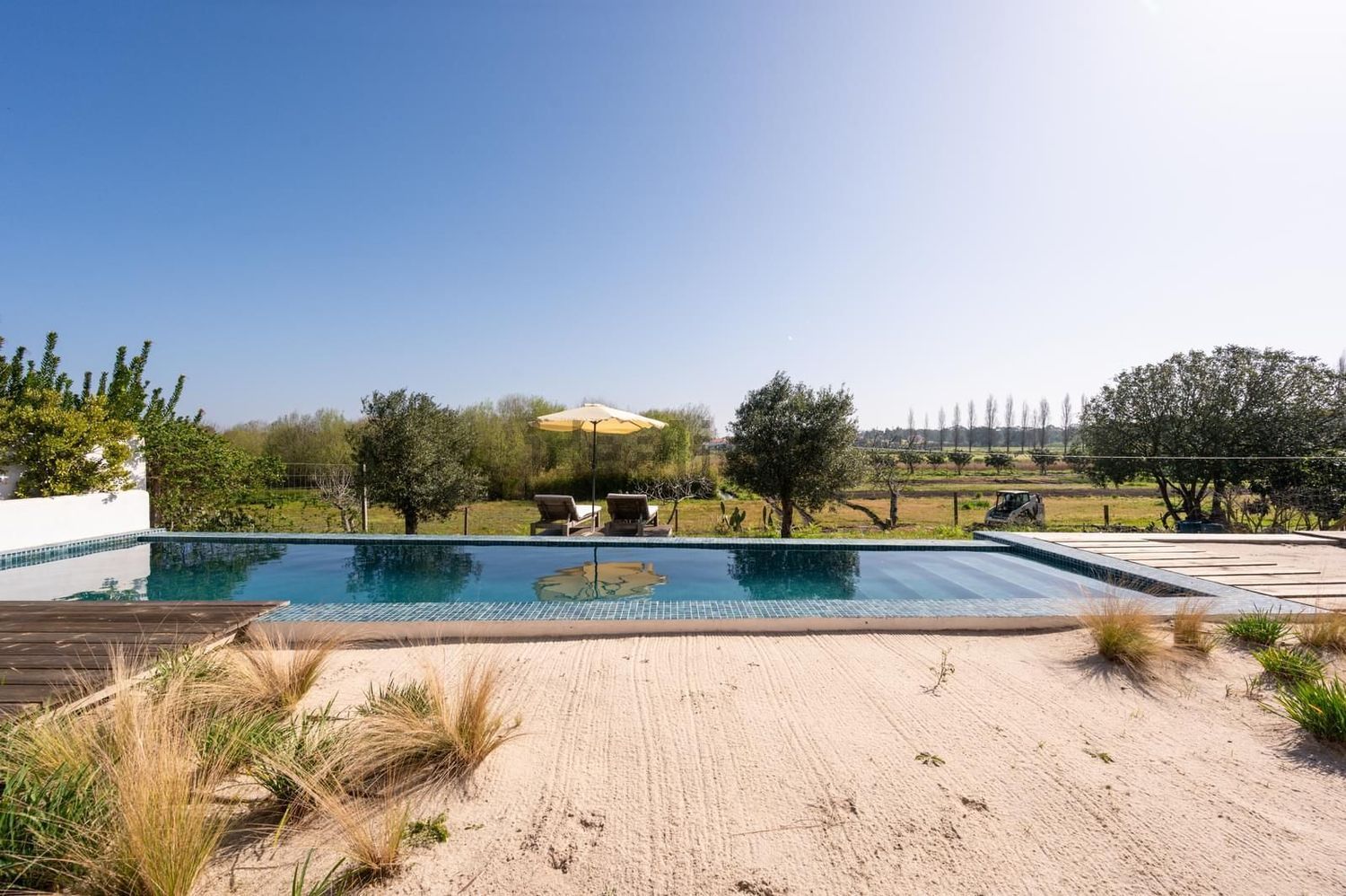 出租小楼房或独栋别墅在Largo do Canal - 游泳池