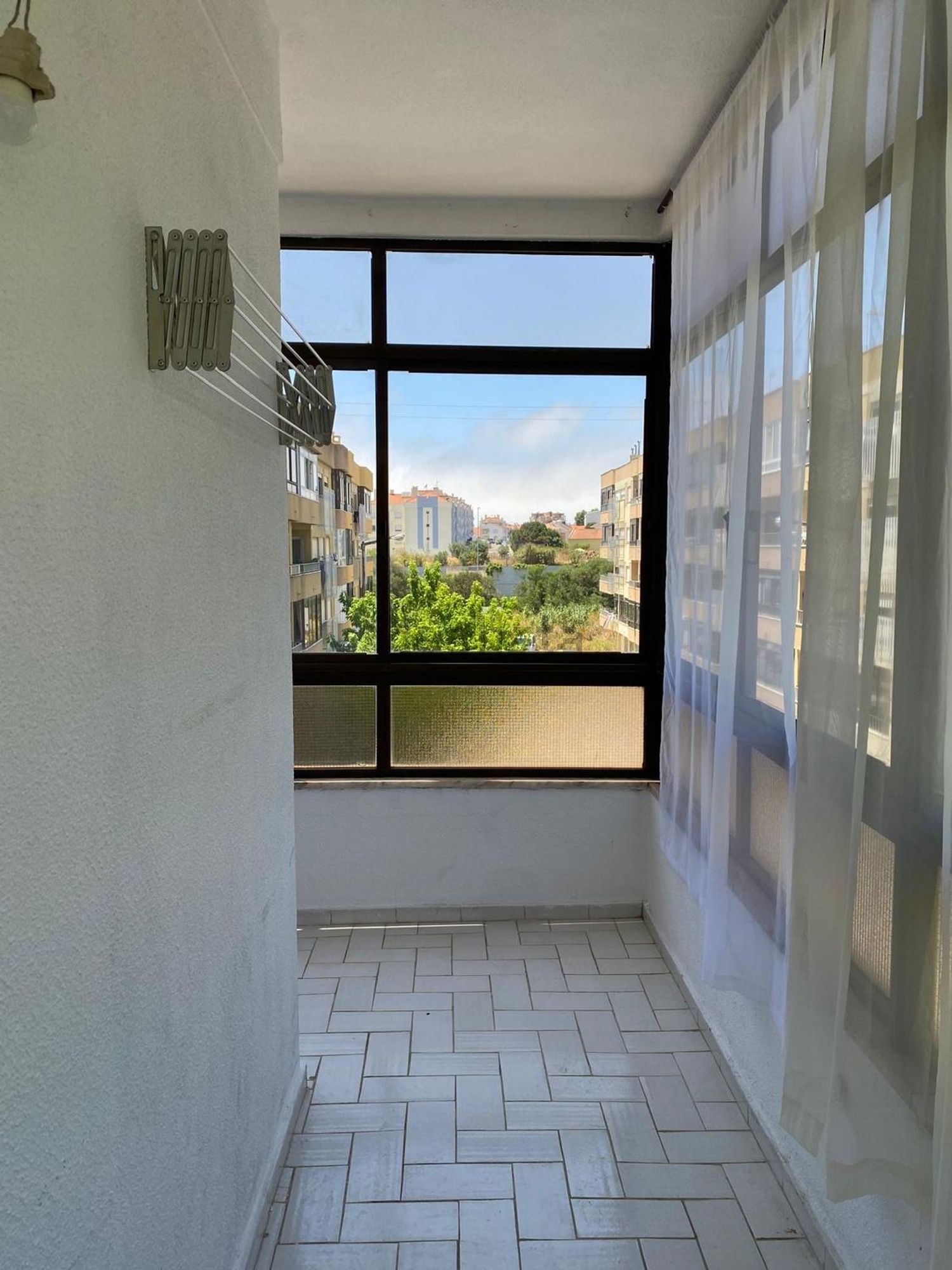 出租公寓 t2在Avenida Fernando Namora, 72 - 露台