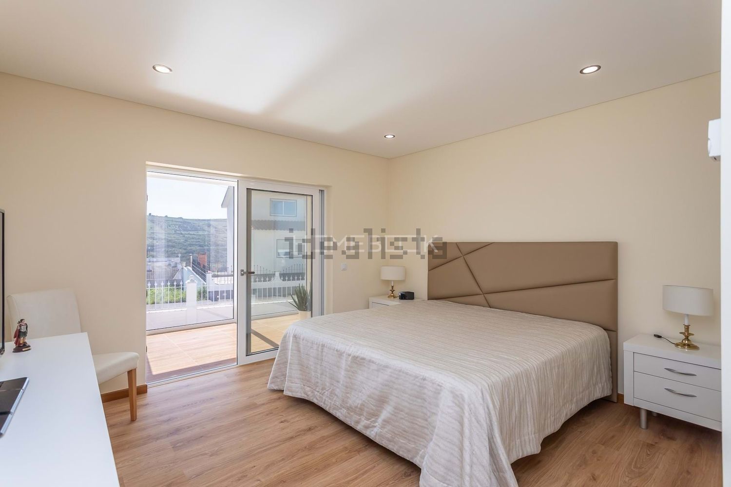 小楼房或别墅出售在Igreja Nova e Cheleiros - 卧室