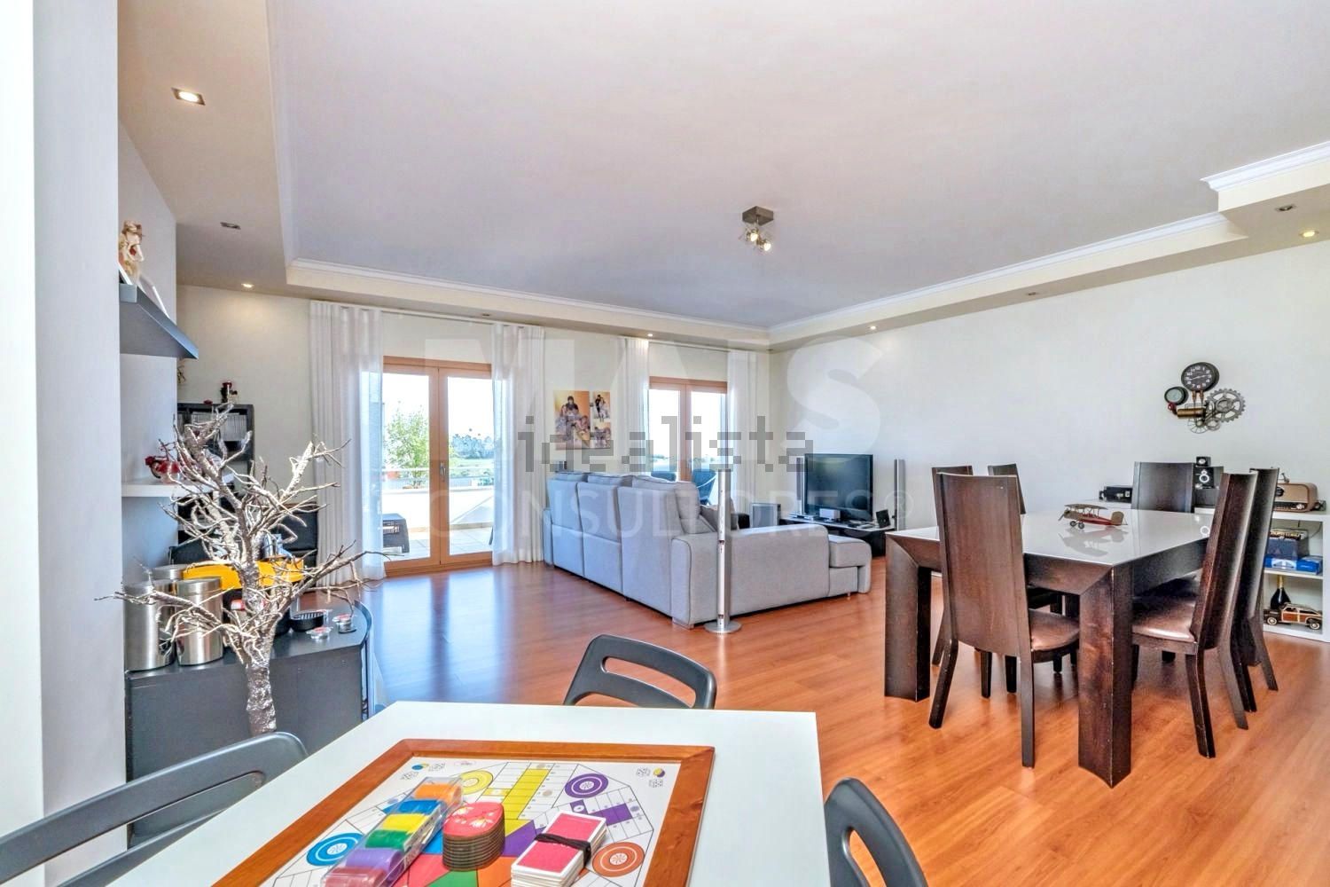 公寓 t4出售在Rua Alexandre Herculano - 客厅