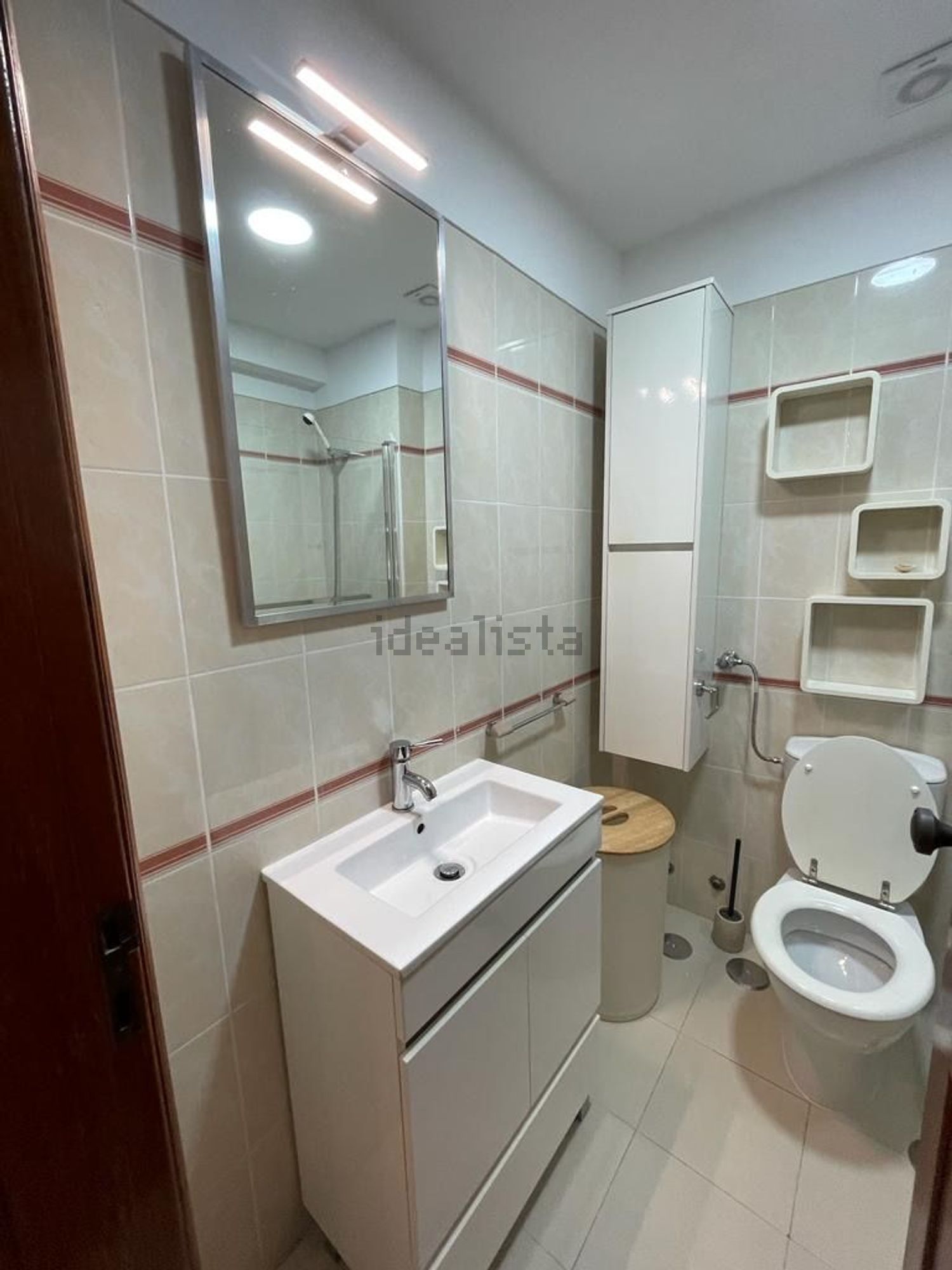 出租公寓 t1在Rua Alice Oeiras, 9 - 卫生间