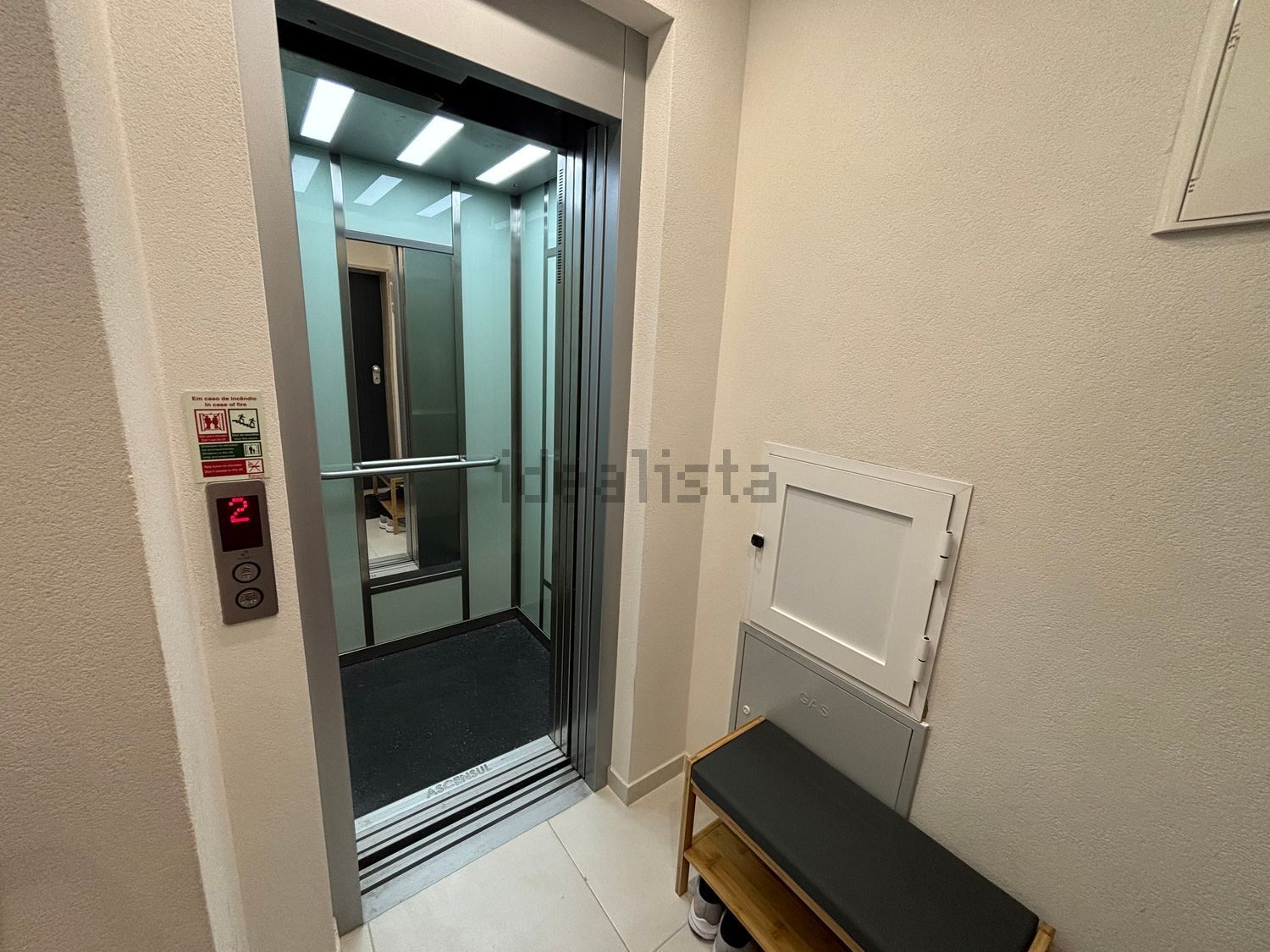 出租房间在Rua Natália Correia, 8 - 入口 / 出口