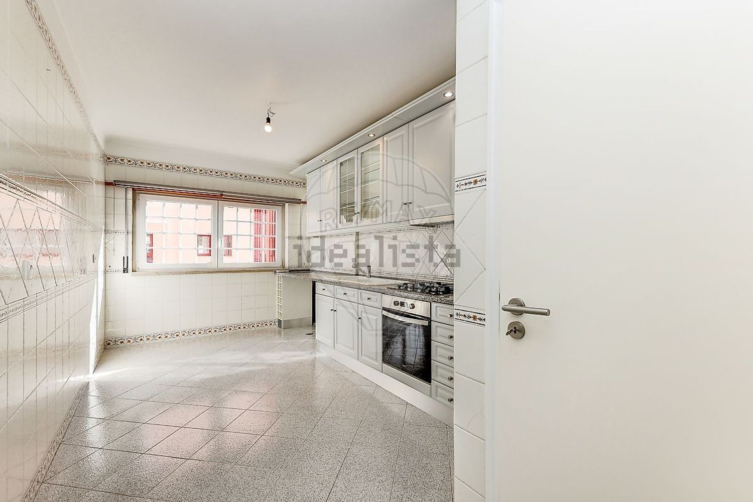 出租公寓 t3在Rua José dos Santos Mateus - 厨房