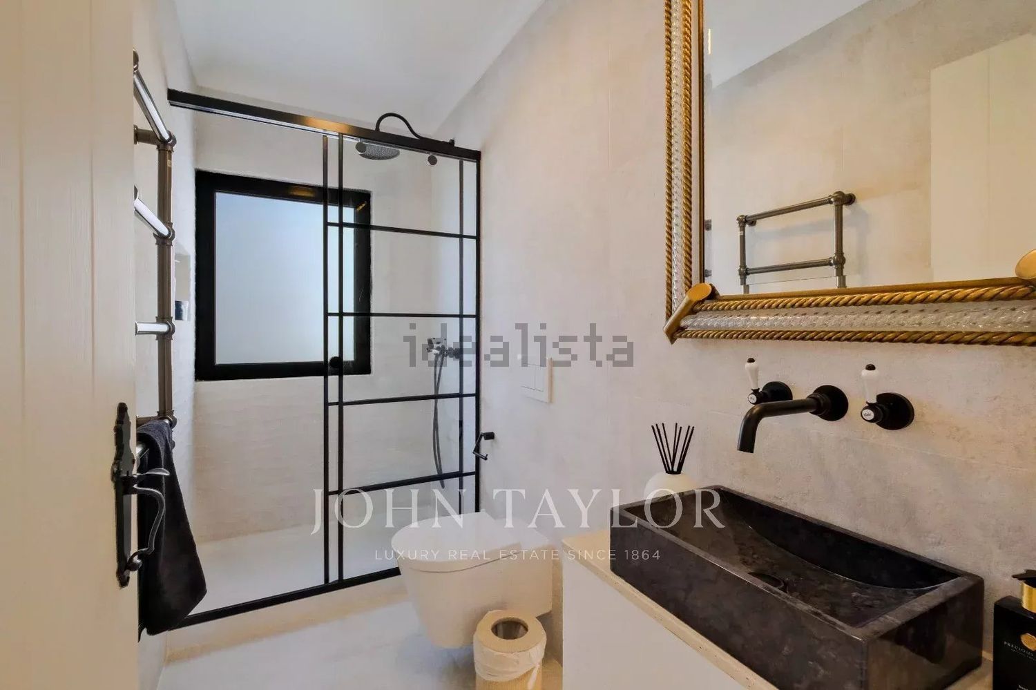 小楼房或独栋别墅出售在Rua de Melides - 卫生间