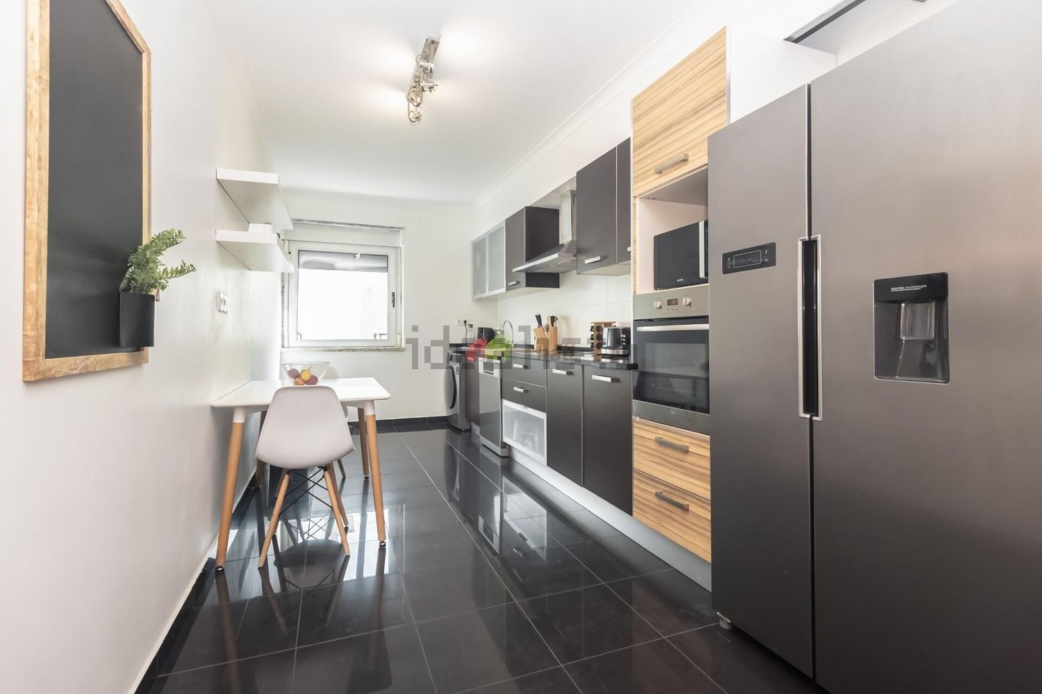 复式公寓出售在Rua Alves Roçadas - 厨房