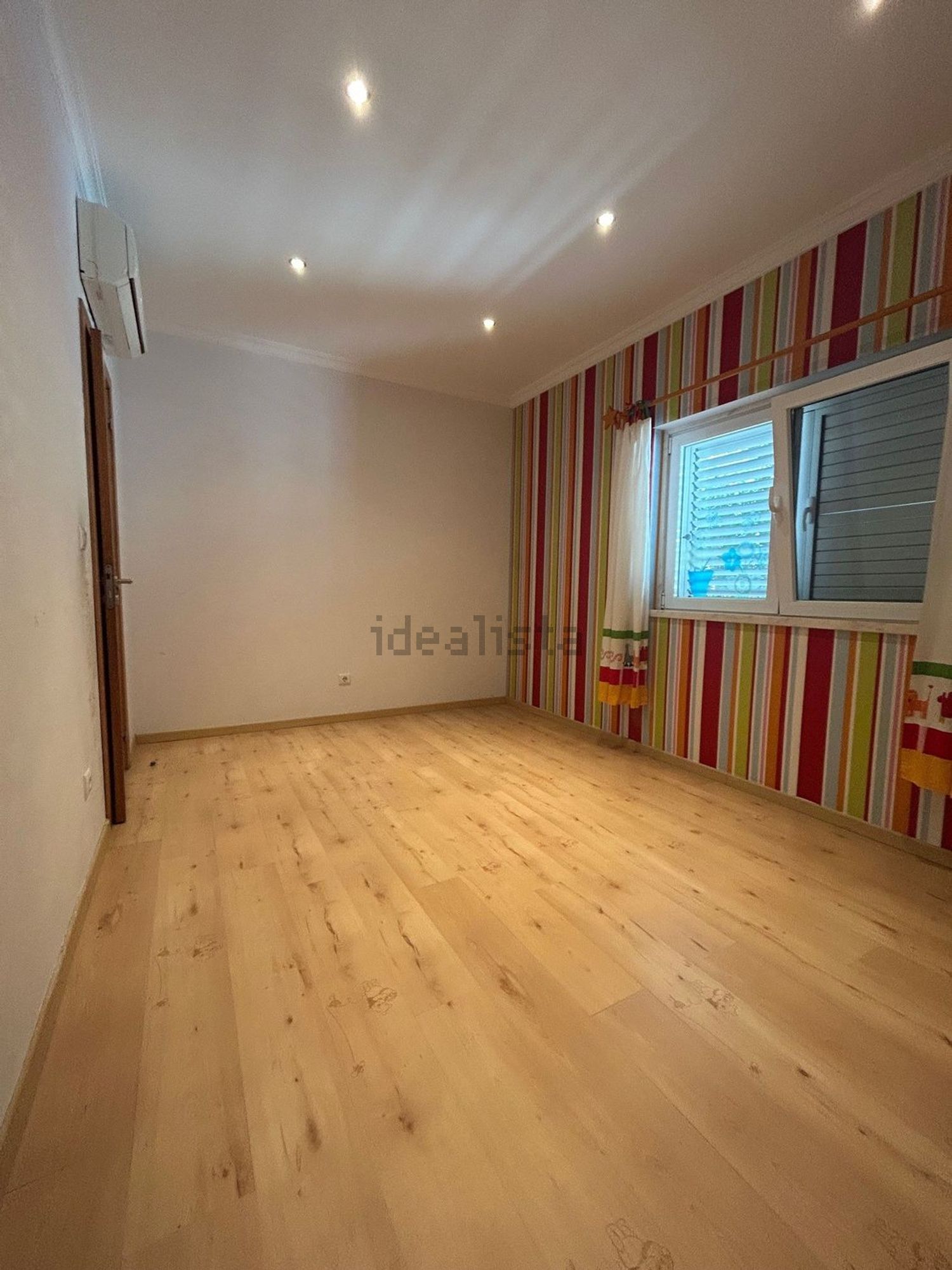 小楼房或独栋别墅出售在Porto Salvo - 卧室