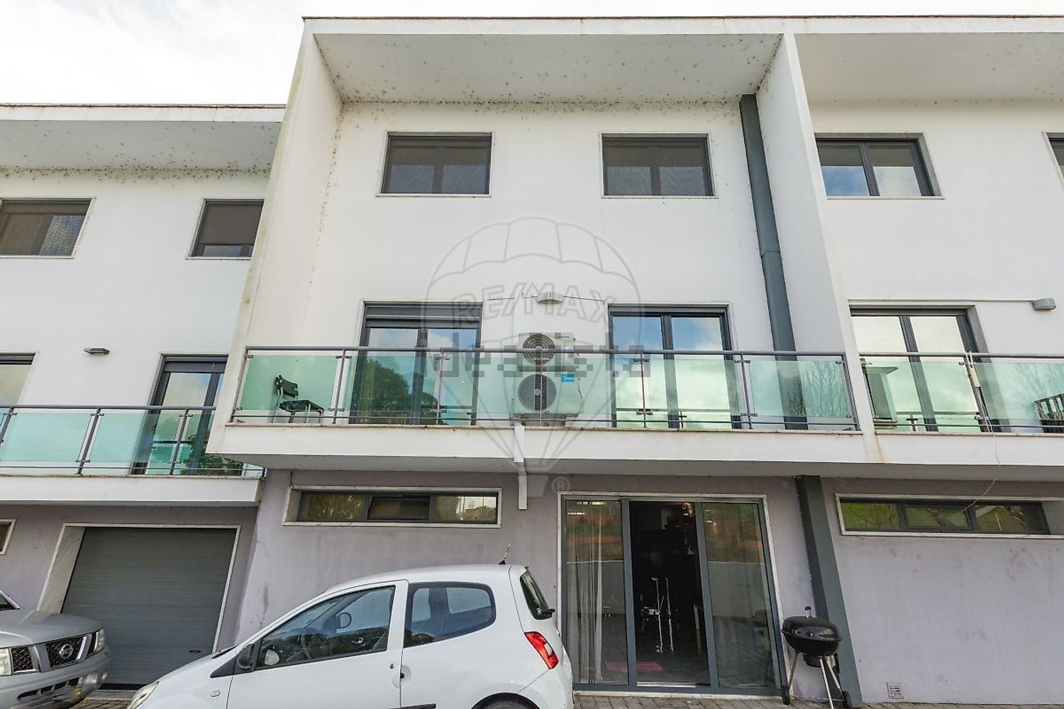 小楼房或独栋别墅出售在Rua Forças Armadas - 视线