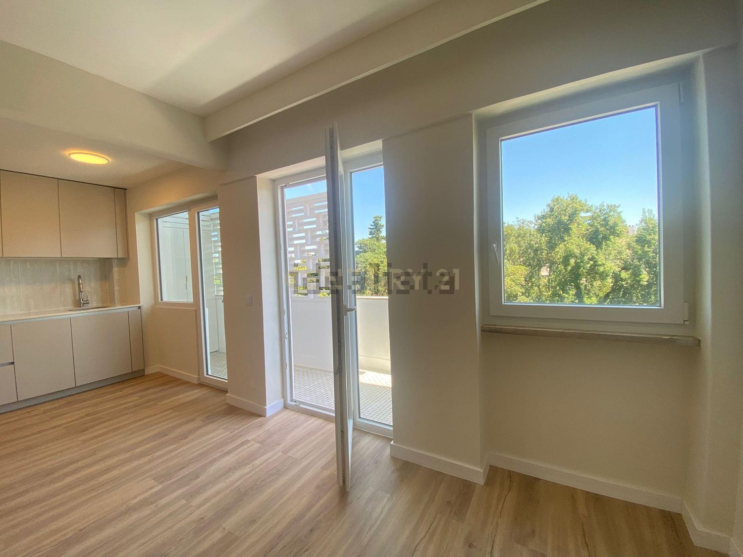 公寓 t2出售在Estrada da Luz, 238 - 居住