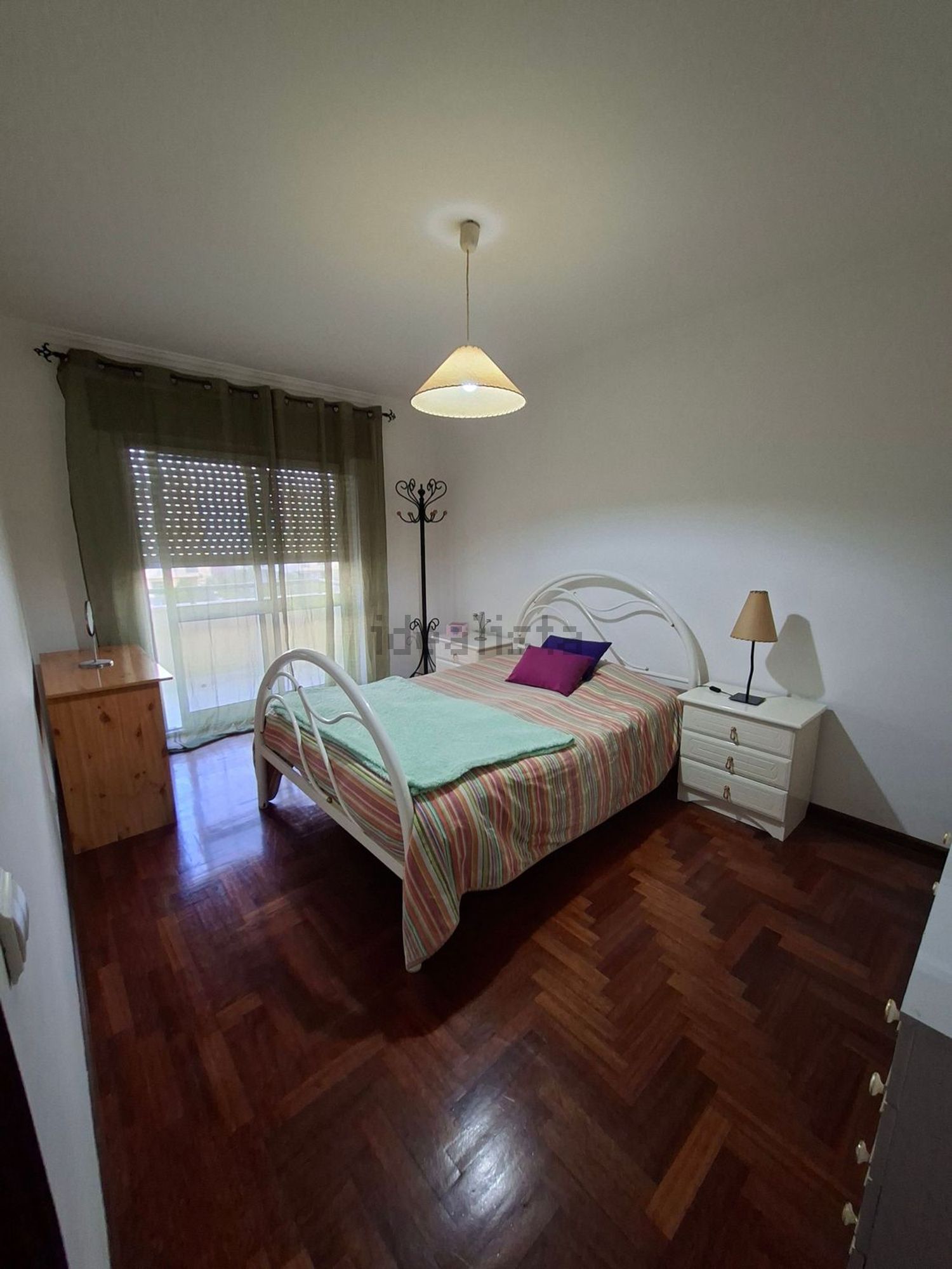 出租房间在Rua Doutor Francisco Sá Carneiro, 10 - 卧室