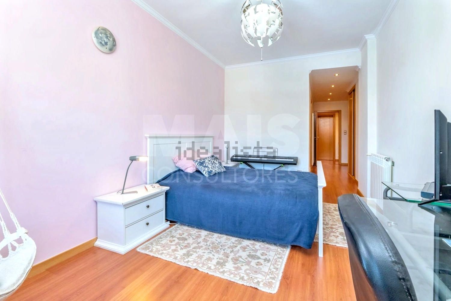 公寓 t4出售在Rua Alexandre Herculano - 卧室