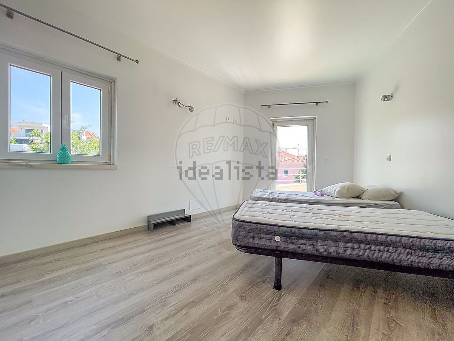 小楼房或独栋别墅出售在Rua Juncal - 卧室