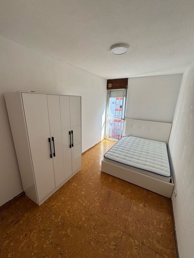 出租房间在Rua Pablo Picasso, 21